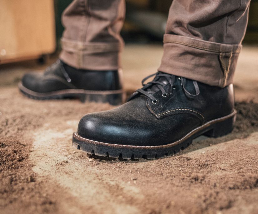 1000 mile plain-toe rugged boot